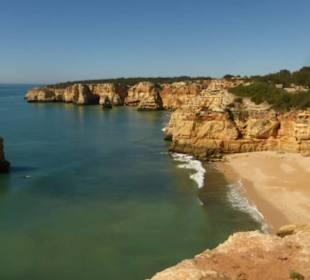 Steilküste und Strand Praia de Marinha