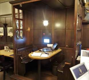 Der klassische "Beichtstuhl" im Brauhaus Sion