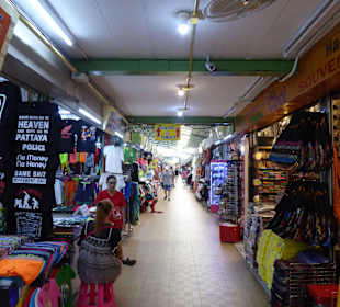 Einer der vielen Gänge durch den Bazaar