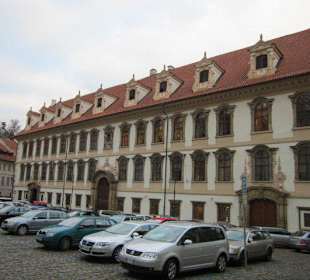 Palais Waldstein, Senat