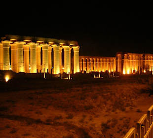 Luxor - Tempel bei Nacht