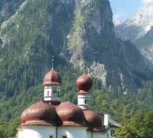 Ankunft mit dem Schiff bei St. Bartholomä