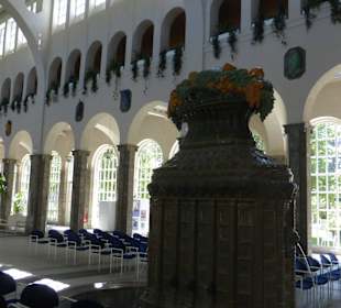 In der Wandelhalle