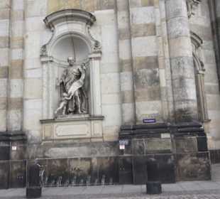  Katholische Hofkirche