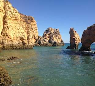 Unten am Anleger bei den Grotten