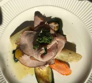 Kalbsbrust auf Gemüse