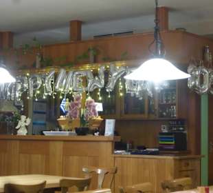 Zum Abendessen im Rest. Akropolis in Ebenhausen
