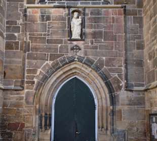 Eingangsportal St. Michael
