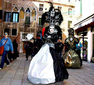 Kostüme-Masken-Show Venedig 2011