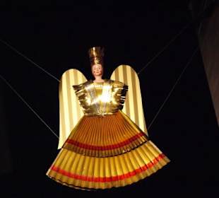 Engel über dem Platz