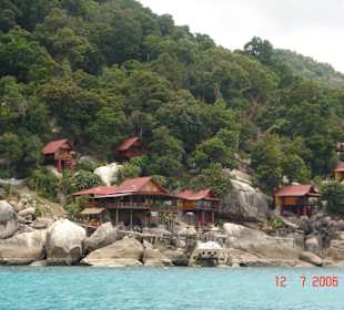 Blick auf Toh Tao vom Tauchboot