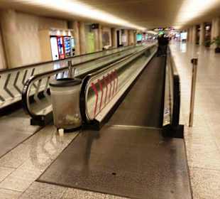 Rollfeld kommt man schnell vorfährts