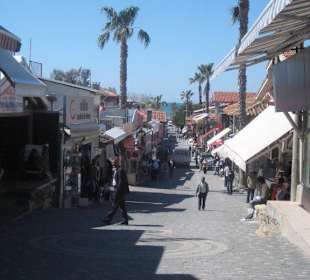 Einkaufsstraße Side