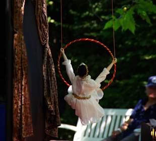 Puppentheater im Garten