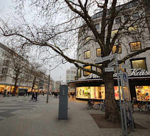 Geschäftshäuser in der Karmarschstraße