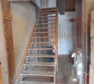 Treppe zur 1. Etage