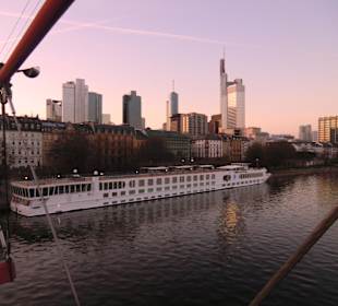 5 Gehminuten vom Hotel am Main