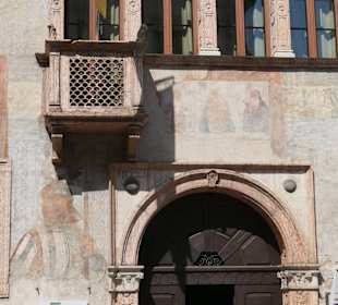 Beim Palazzo Geremia in der Altstadt Trient