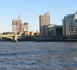 Uitzicht van Millenium Bridge