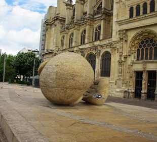 Gewaltige Sandsteinkugeln