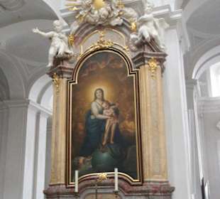 Blick auf den Seitenaltar