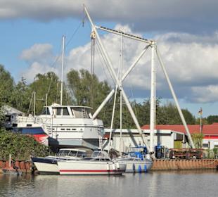 Eindrücke vom Rundgang durch den Hafen von Varel