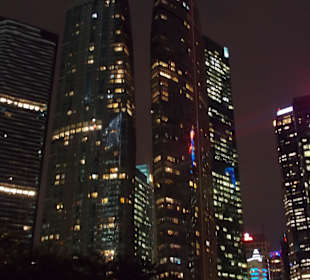 Singapur Skyline bei Nacht