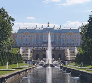 Самсон, раздирающий пасть льва"