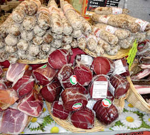 Rundgang über den Bonner Wochenmarkt Rathausplatz