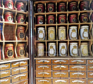 Rundgang durch das Pharmaziemuseum in Porto