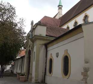 Stift Unserer Lieben Frau zur Alten Kapelle