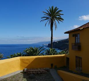 Gutshof in bester Lage, derzeit wohl ungenutzt.