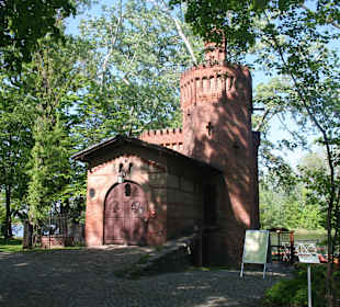 Neogotycki budynek pompowni.