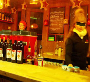 Glühweinverkauf einer von...