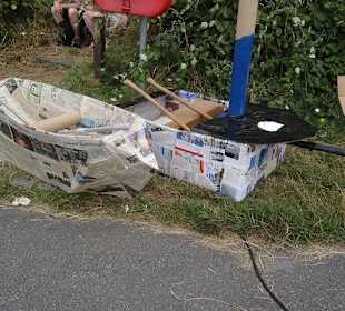 Boote für den Kampf der Papierboote