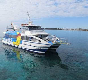 Weiteres Boot zur Ausfahrt