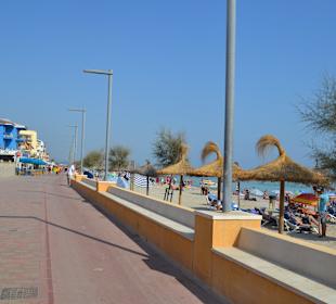 Strandpromenade am Ort