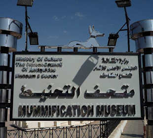 Eingang Mumien-Museum
