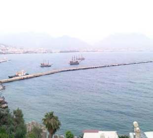 Турция. Аланья. Вид на порт (панорама).