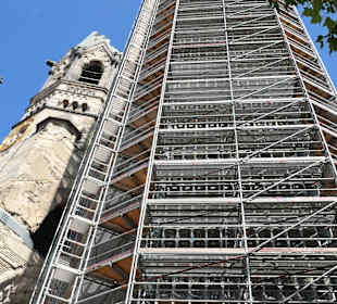 Der neue und der alte Turm der Gedächtniskirche