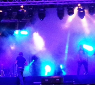 Heavy Metal Auftritt im Rockzelt