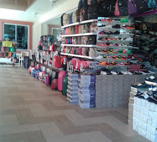 Shoppingmeile direkt am Hotel