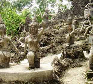 "Secret Buddha Garden" bei der Inselrundfahrt