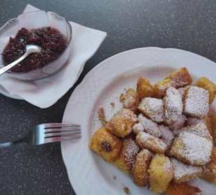 Kaiserschmarrn mit Zwetgenröster