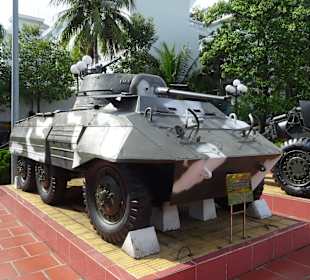 Im Freigelände des Militärmuseums