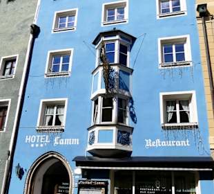Eine schöne Fassade vom Hotel Lamm