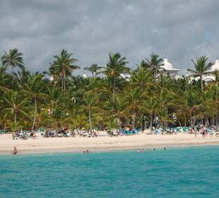 Strandaufnahme vom Schiff aus