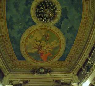 Decke des Theaters