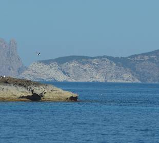 Sicht auf Es Vedra während der Bootstour 