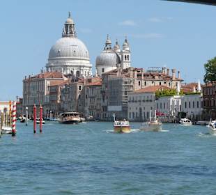 Canale Grande Richtung Santa Maria della Salute